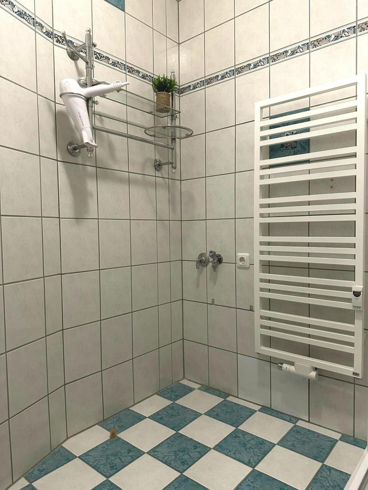Apartment Raha - Modernes Studio-apartment - Hbf - Gratis Parkplatz Erfurt