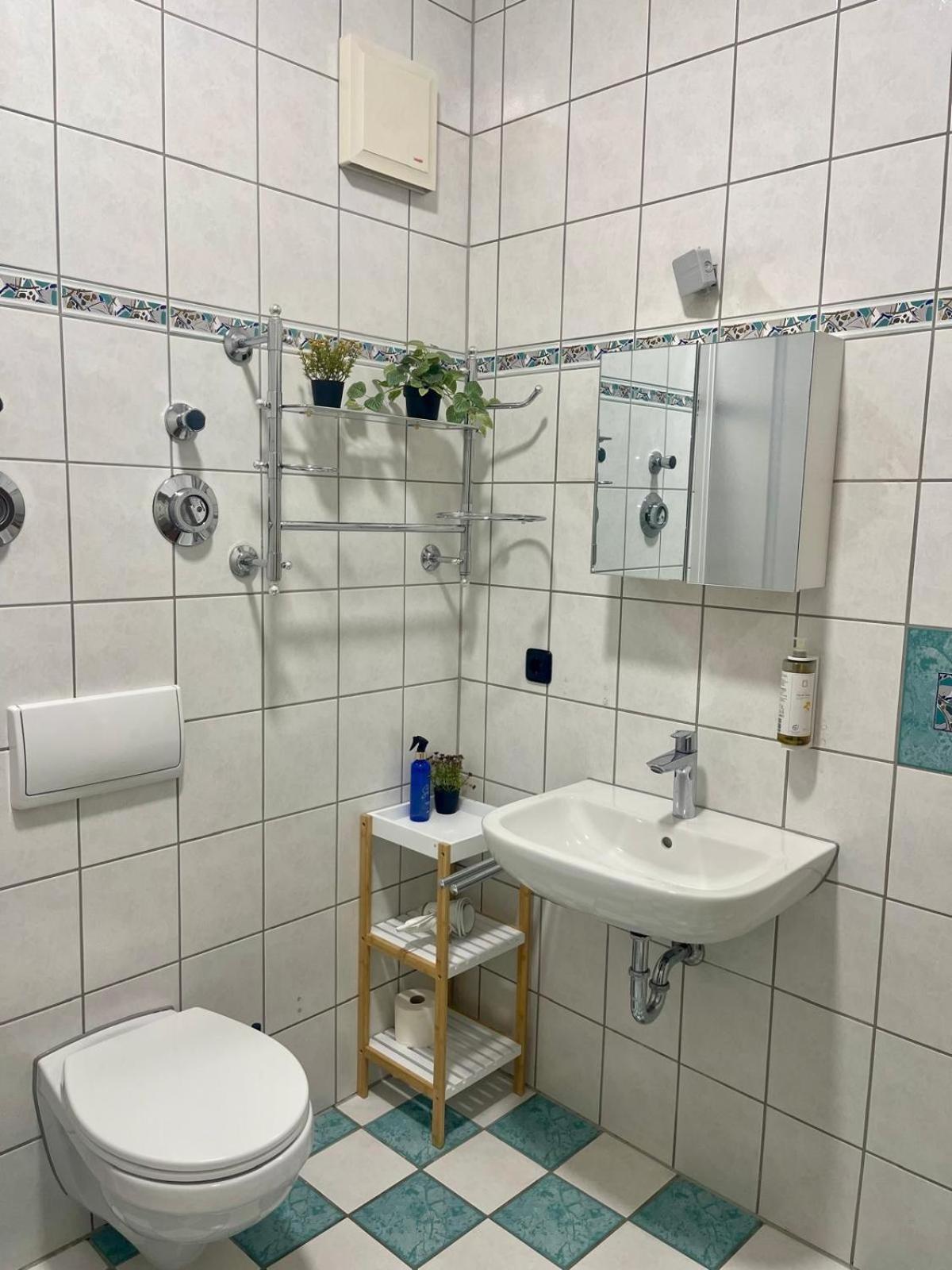 Raha - Modernes Studio-apartment - Hbf - Gratis Parkplatz Erfurt