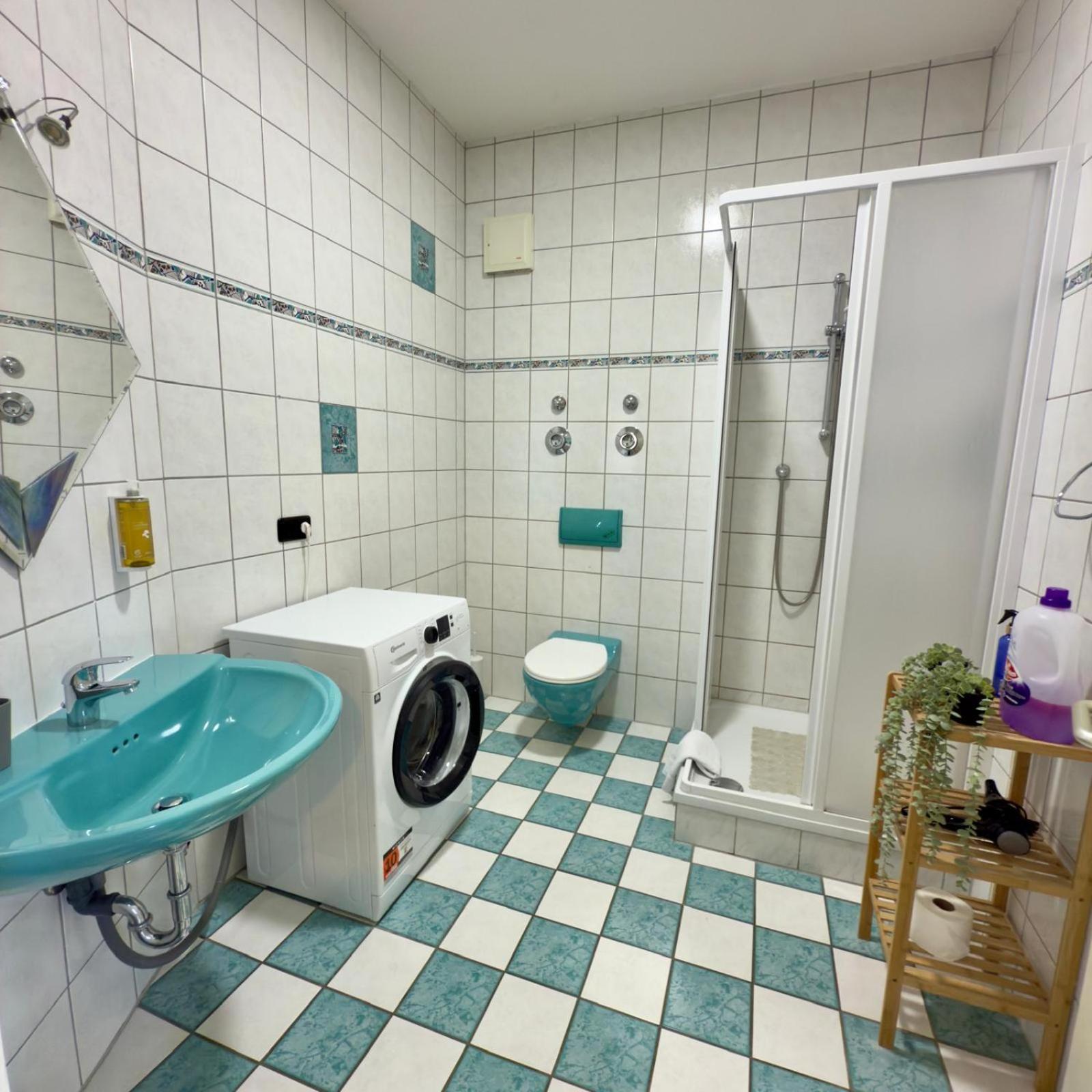 Raha - Modernes Studio-apartment - Hbf - Gratis Parkplatz Apartment Erfurt